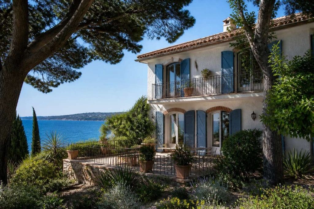 Assurance pour locations saisonnières : protections essentielles à Sanary-sur-Mer