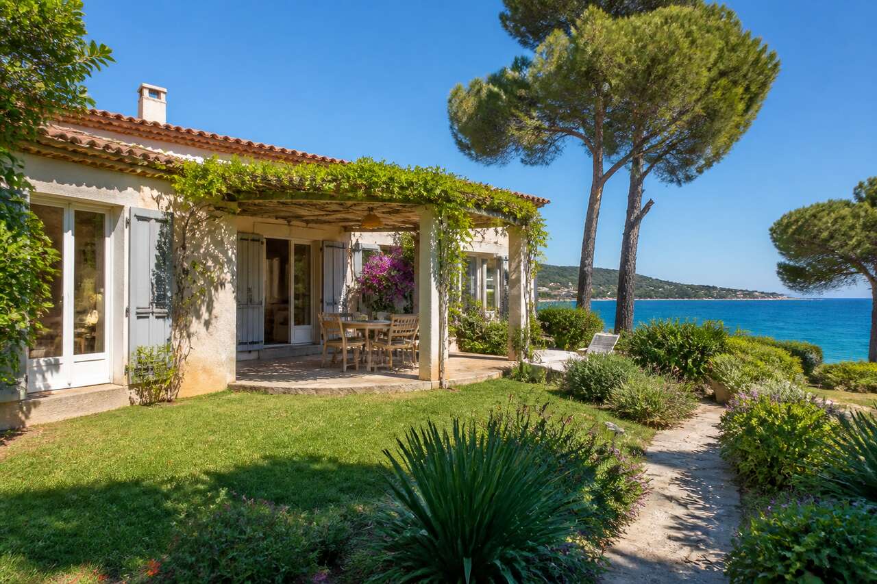 Assurance et location saisonnière : pourquoi est-ce essentiel à sanary-sur-mer ? Assurance et location saisonnière : pourquoi est-ce essentiel à sanary-sur-mer ?