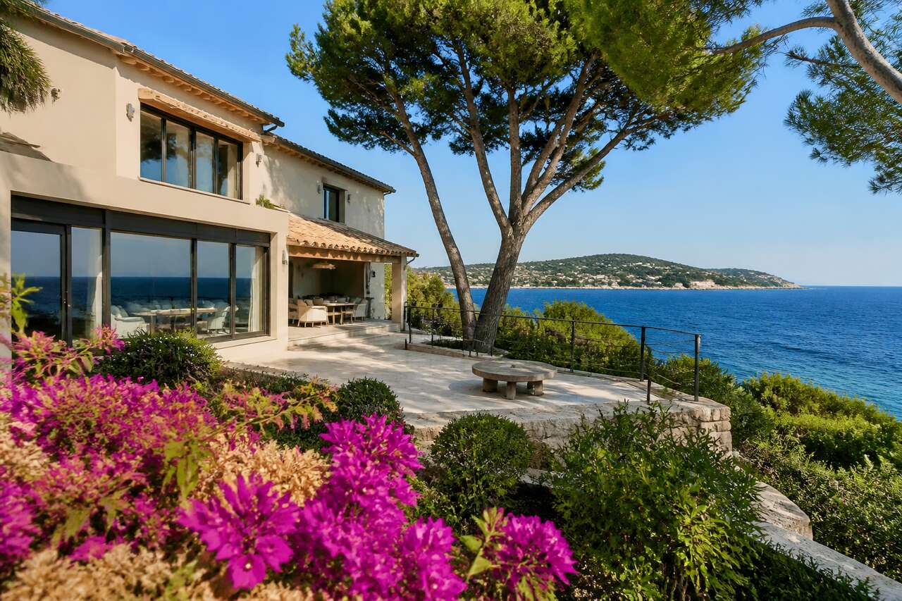 L'attrait des propriétés en bord de mer L'attrait des propriétés en bord de mer